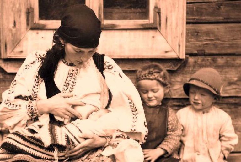 Nașterea – obiceiuri, tradiții și superstiții din Oltenia